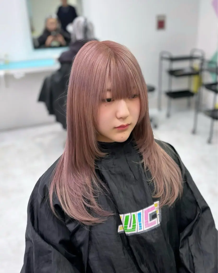 ロング カラー ピンクカラー レイヤーカット ヘアカラー トリートメント ヘアセット 💛ミルクティー 色落ち可愛い💛のヘアスタイル