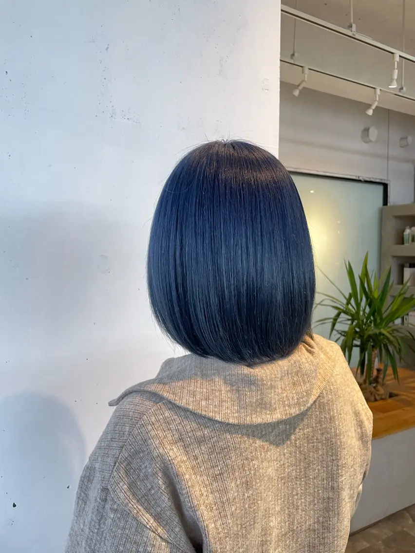 カラー ブルーカラー ネイビーカラー カット ヘアカラー ハイトーンカラー🩵 指名多数💗横山聖奈のヘアスタイル