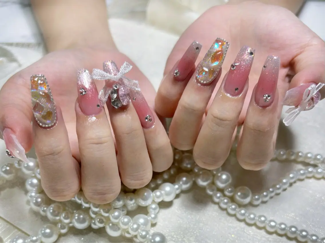 ネイル ルナ 🎀のネイルデザイン