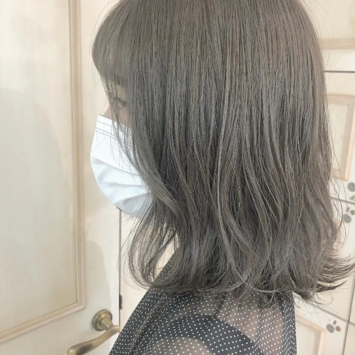 ミディアム カラー TRENCH 相澤 果歩のヘアスタイル