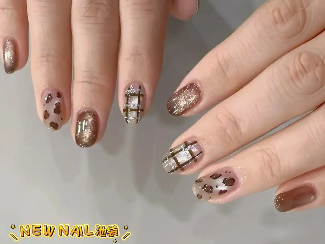メンズ ネイル メンズ韓国風 ハロウィン ボルドー ブラウン 長さ出し ハンドネイル ハンドケア NEW NAIL 池袋🔥🧲のネイルデザイン