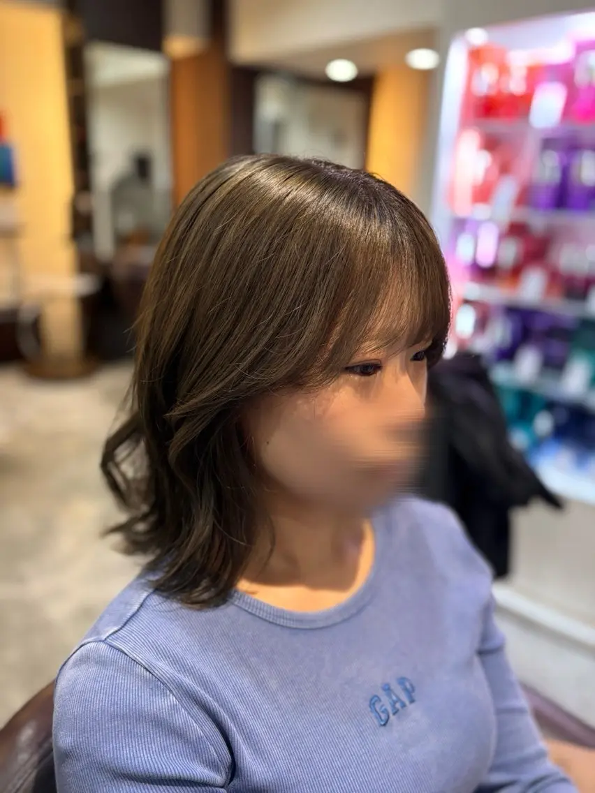 ミディアム カラー ベージュカラー ブリーチ 透明感カラー ヘアカラー トリートメント sweep 綾奈🐰🔑のヘアスタイル