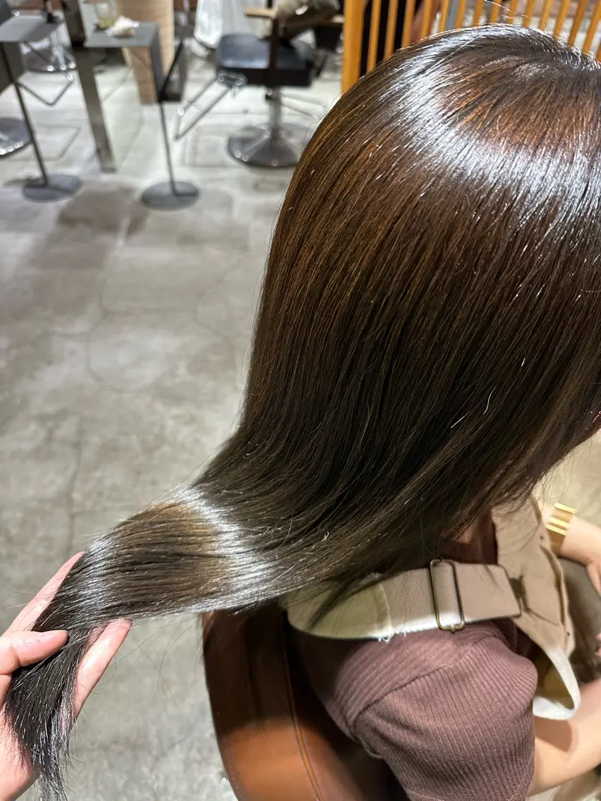 ロング カラー ブリーチ ブリーチなしカラー オリーブカラー ヘアカラー トリートメント 酸性ストレート/艶髪 /縮毛/sara❄️のヘアスタイル