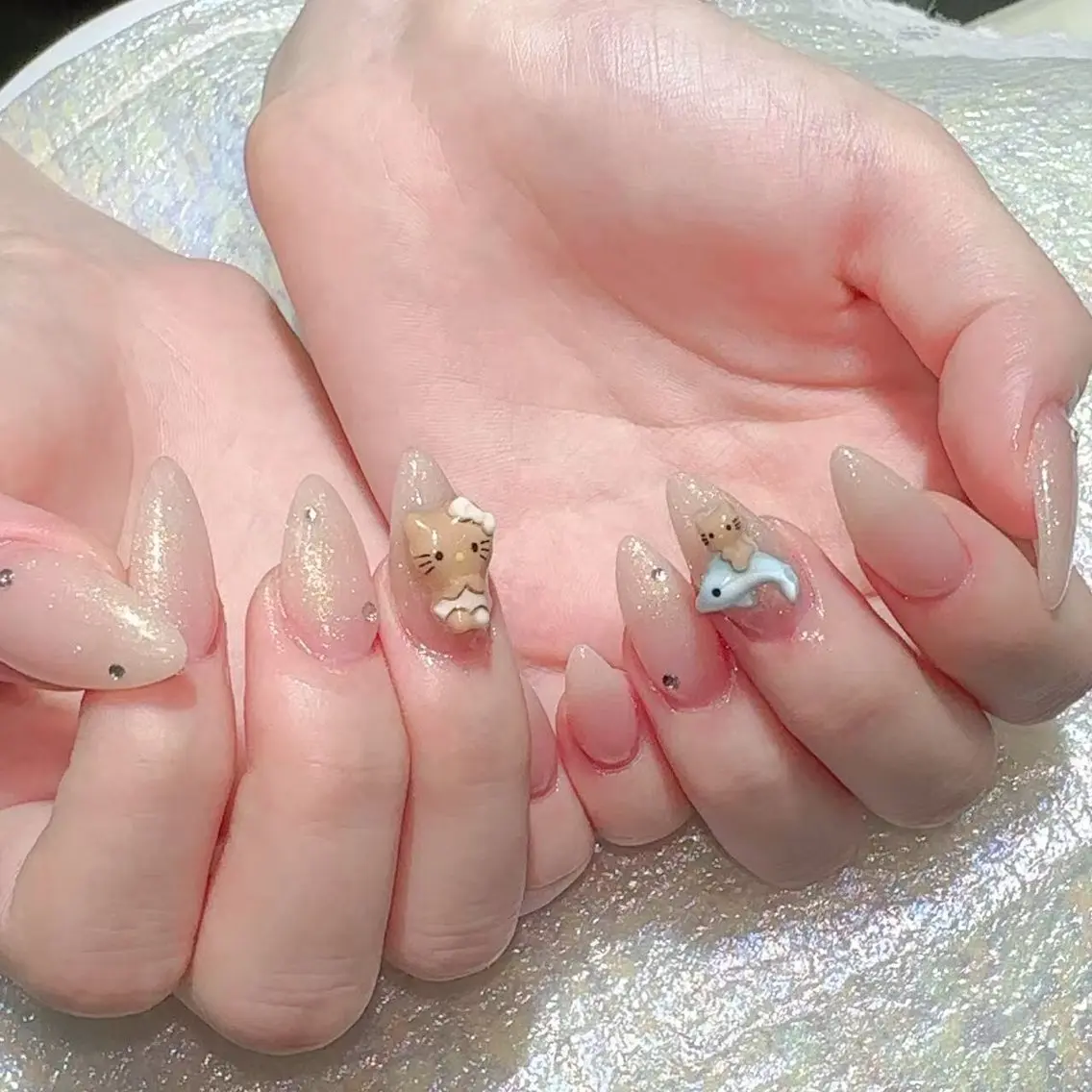 ネイル ハンドネイル Queens テイのネイルデザイン