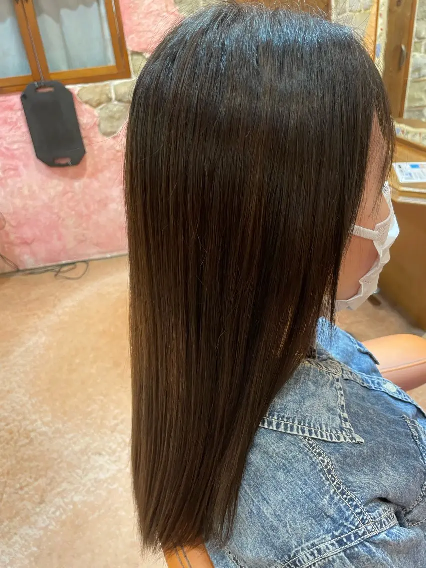 カラー 在原 和佳のヘアスタイル