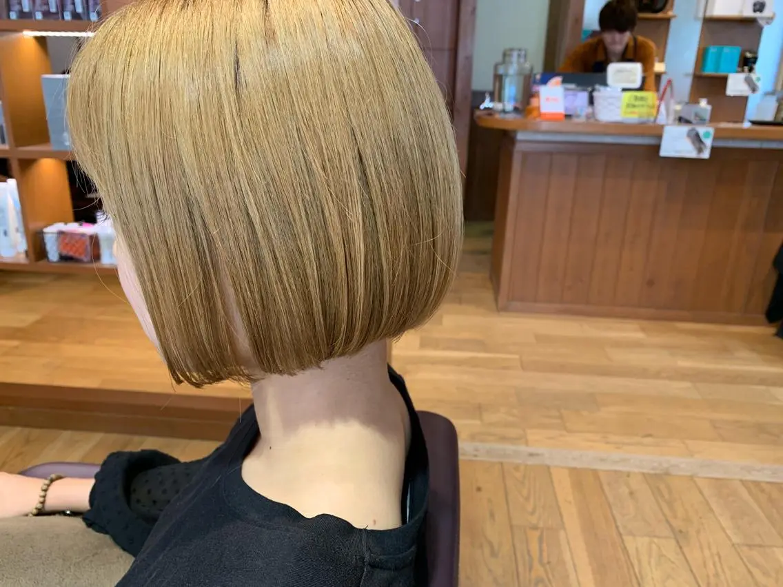 ショート カラー カット Artist 藤﨑紘成のヘアスタイル