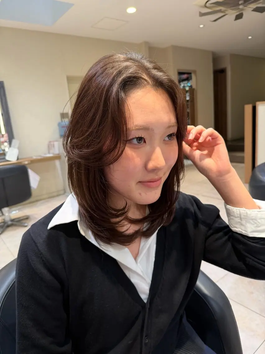 セミロング カット ヘアカラー 海外風/ハイトーン /レイヤー🪐のヘアスタイル