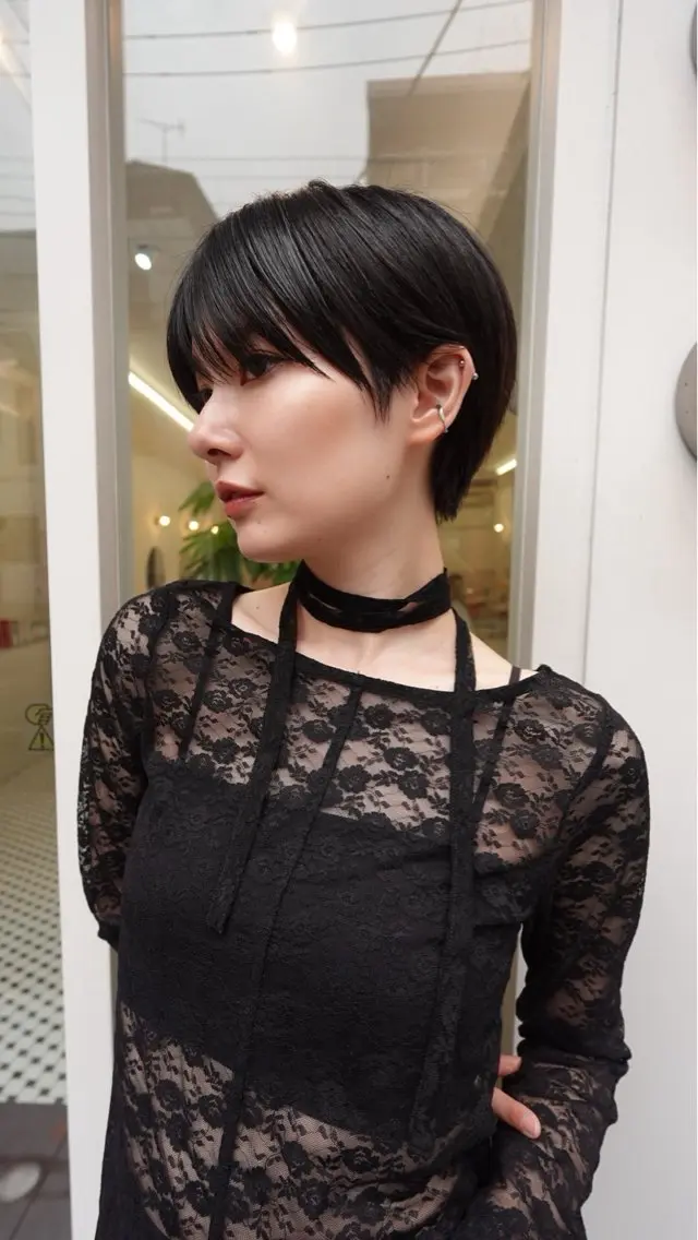 ショート 縮毛矯正🫧透明感 カラー メンズカットのヘアスタイル
