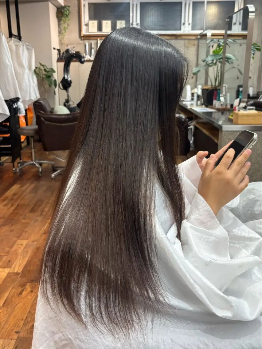 ロング 縮毛矯正 トリートメント アシスタント KAEDEのヘアスタイル