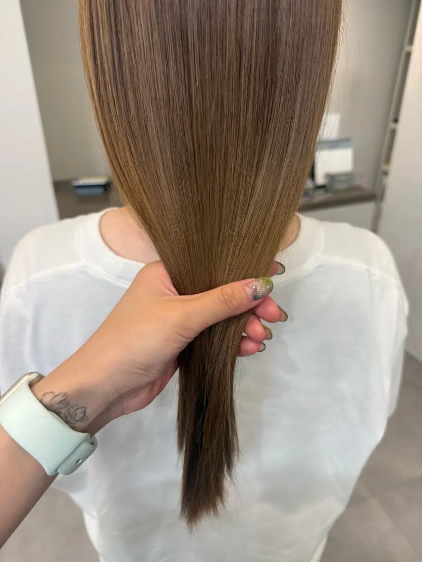 ロング カラー ヘアカラー 齋藤 小羽のヘアスタイル