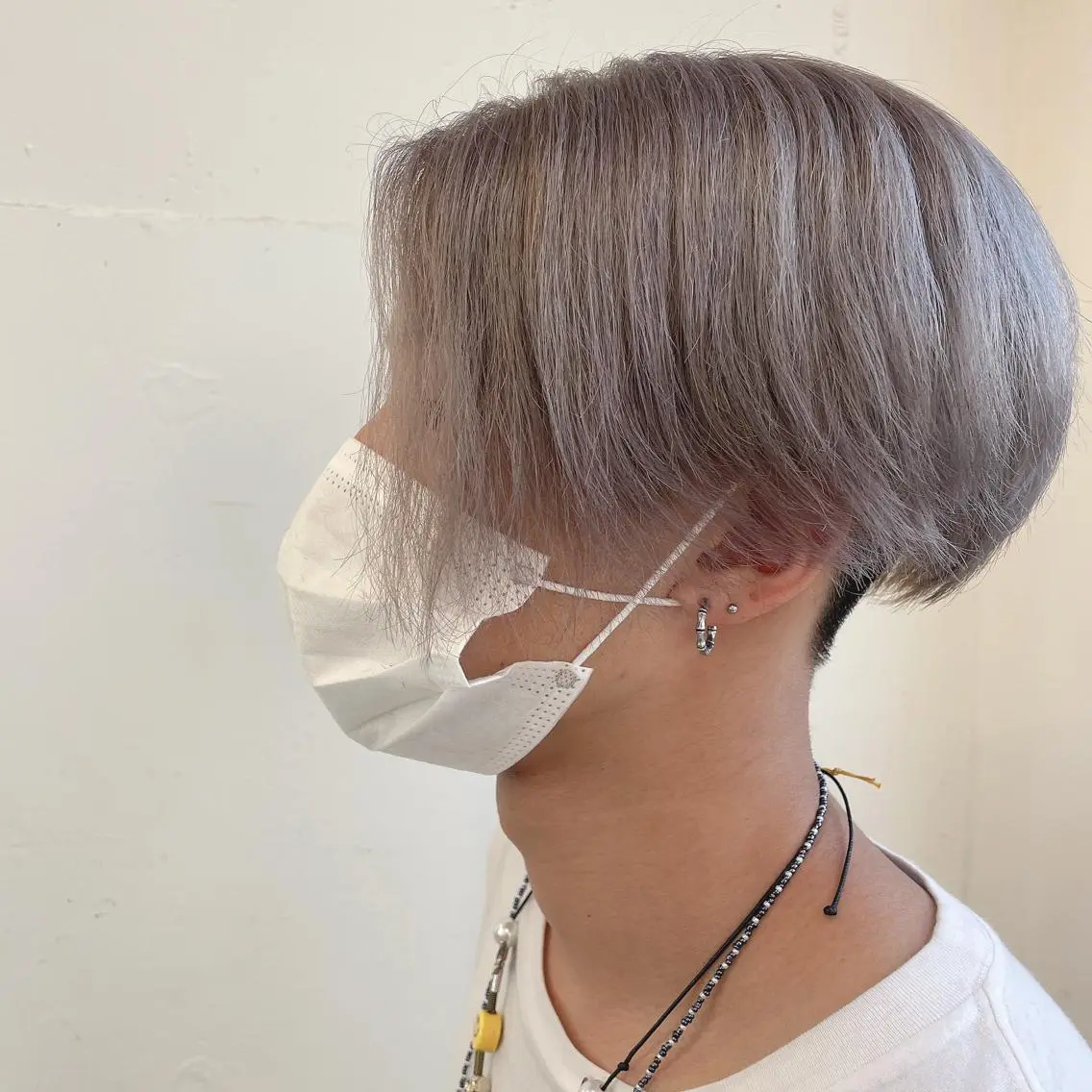 カラー メンズ シルバー カット ヘアカラー 川上 紗也加のヘアスタイル