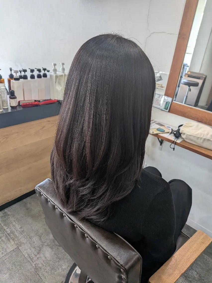 セミロング 顔周りカット レイヤーカット ママ美容師👧🏻 髪質改善✨️木村倫子のヘアスタイル