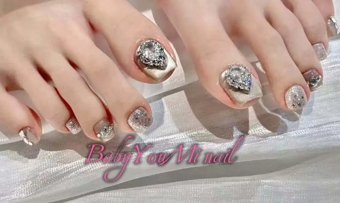 ネイル オーロラネイル チークネイル 成人式 フットネイル フレンチネイル フットネイル BabyYouMi nailのネイルデザイン