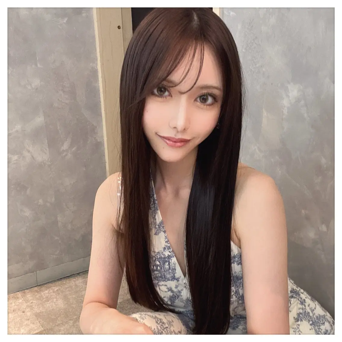 ロング カラー 髪質改善 縮毛矯正 カット 縮毛矯正 トリートメント ショート・ハイトーン ズーキーのヘアスタイル