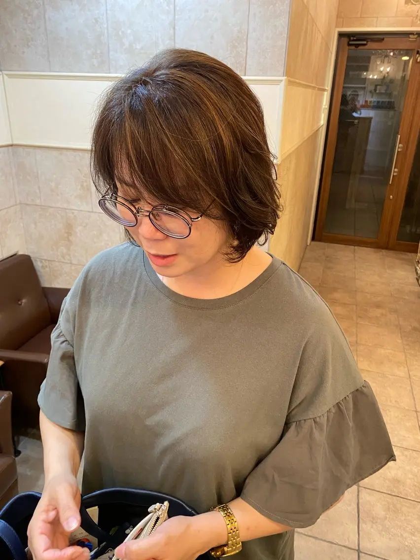 カラー ハイライトカラー 恩田 美波のヘアスタイル