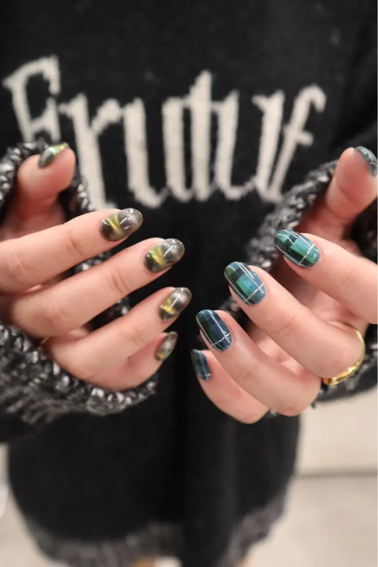 ネイル マグネットネイル ハンドネイル chika ／ nailのネイルデザイン