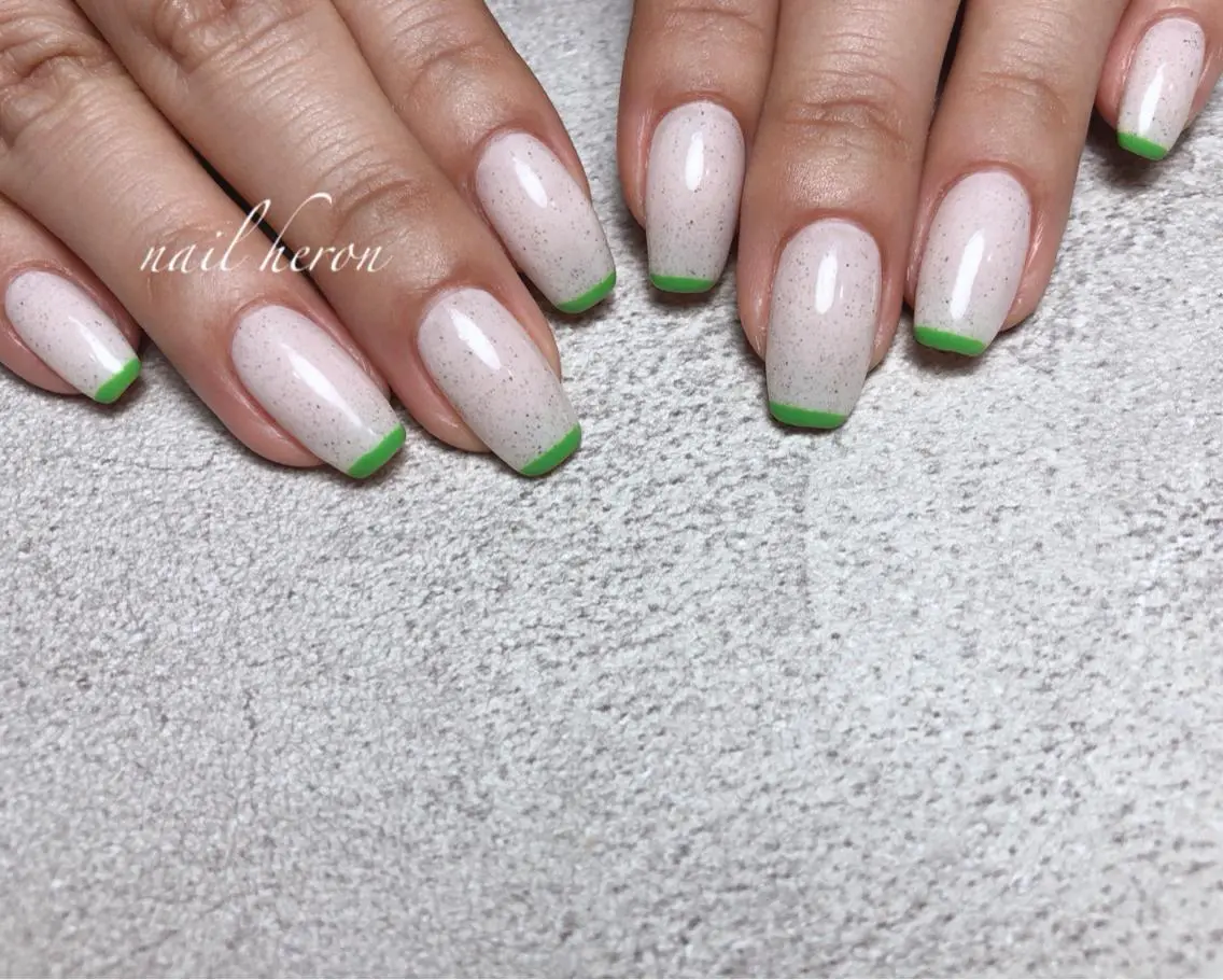 ネイル フレンチネイル グリーン ハンドネイル saki_ nail heronのネイルデザイン