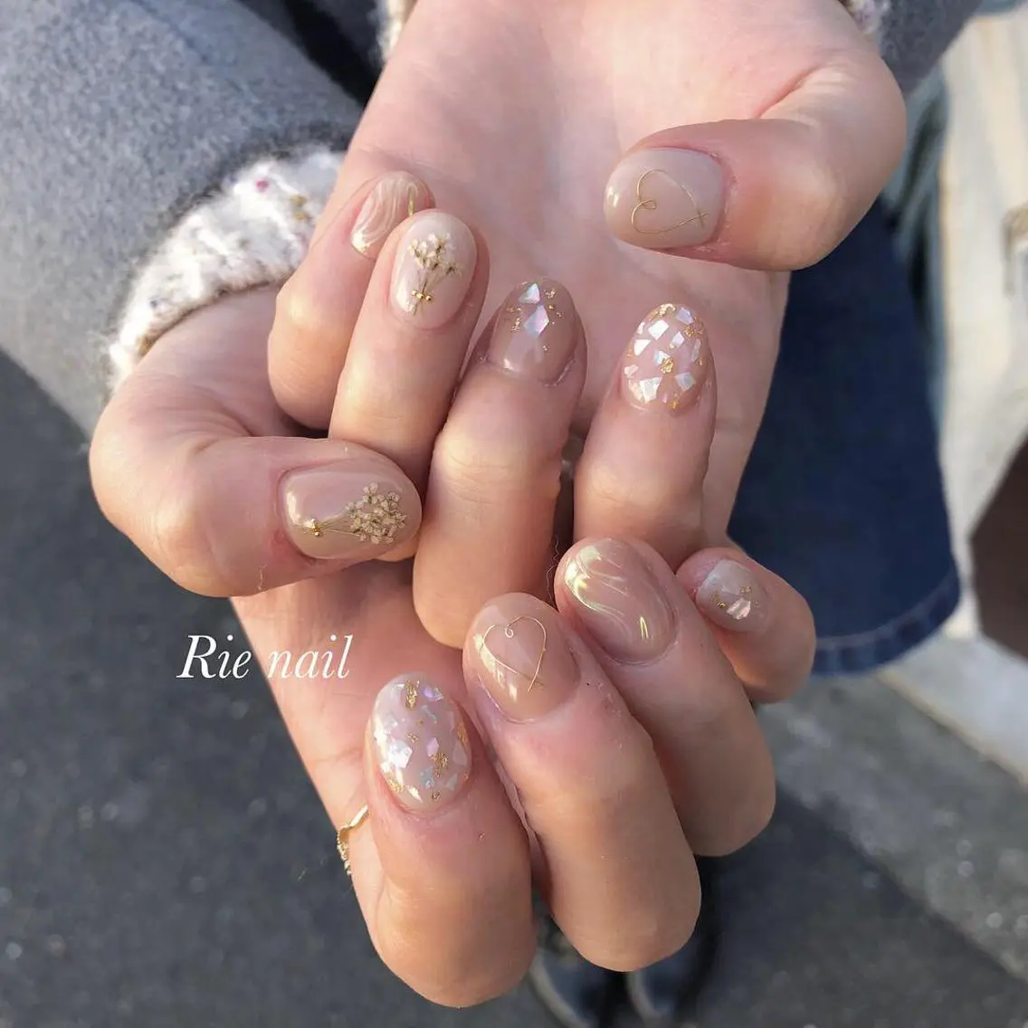 ネイル アートネイル ハート ミラーネイル ハンドネイル claire_ rie.のネイルデザイン
