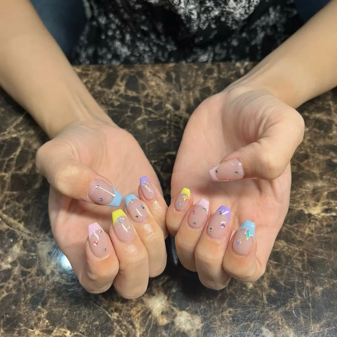 ネイル ハンドネイル IROHA nail Ami🐊🎀のネイルデザイン