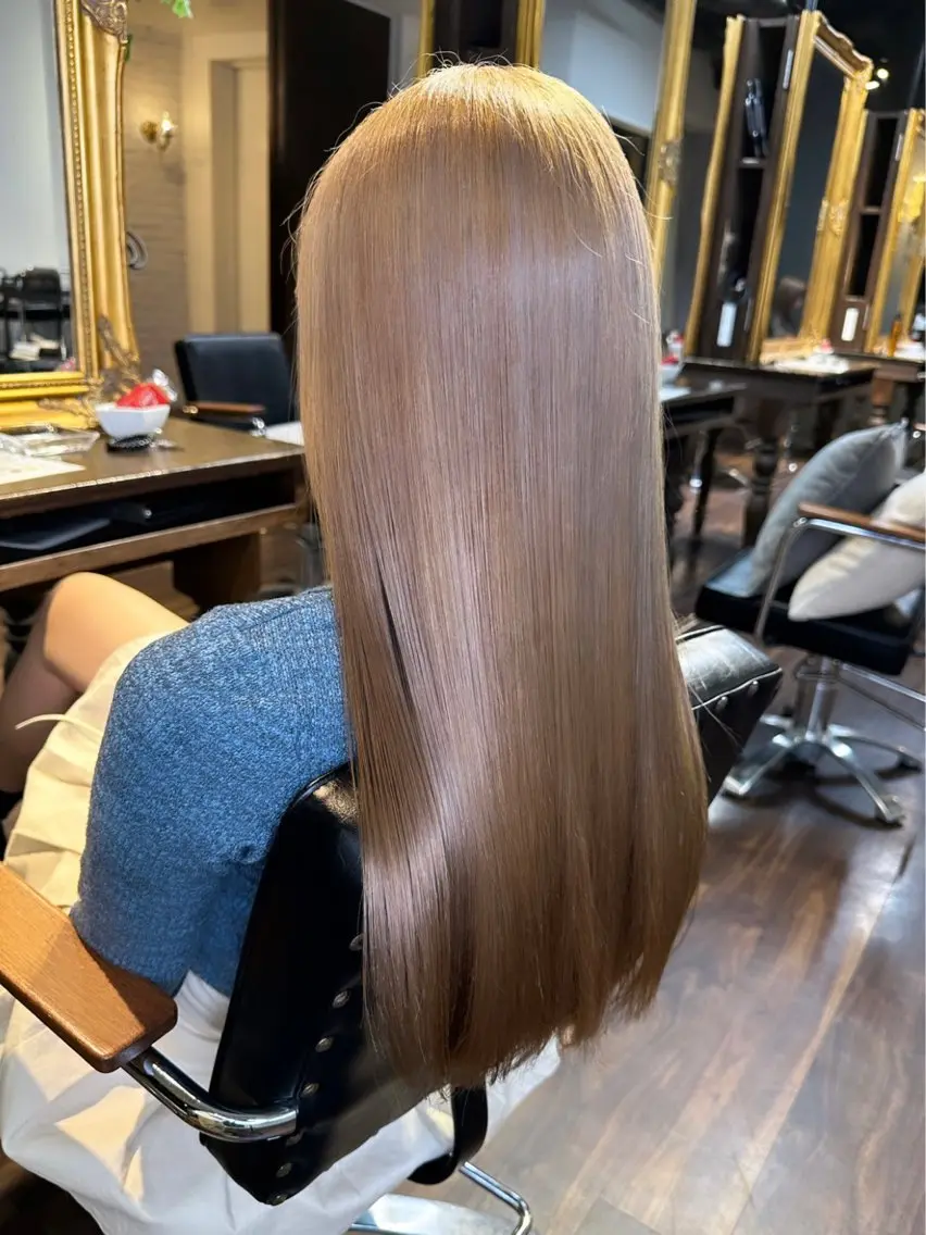 ロング カラー ヘアアレンジ ブリーチ ケアブリーチ ダブルカラー イヤリングカラー ハイトーンカラー カット ヘアカラー 縮毛矯正 トリートメント 髪質改善/レイヤー 縮毛矯正/ケラチン耀のヘアスタイル