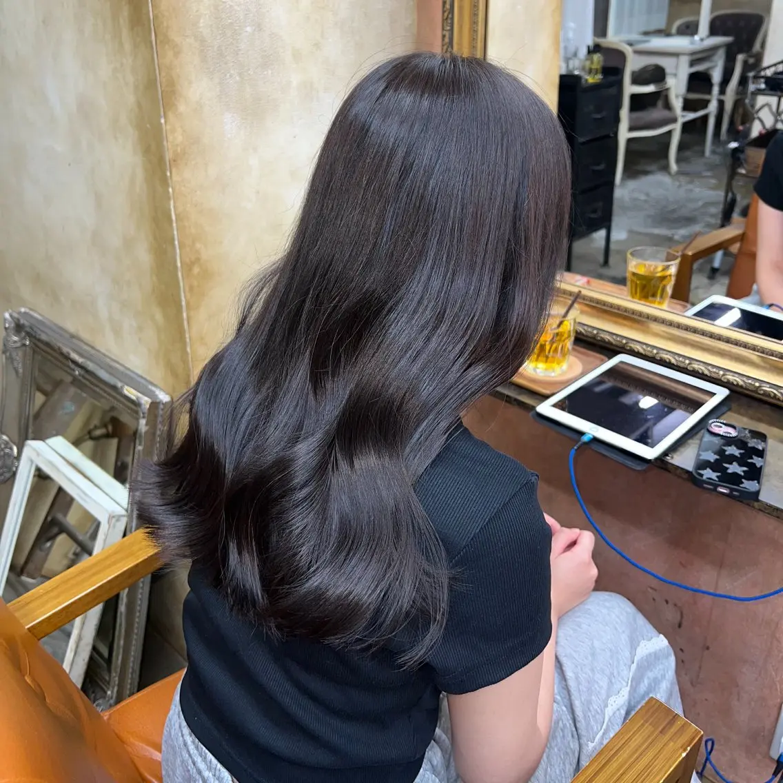 セミロング ヘアカラー ともざねゆか UniQ/岡山駅のヘアスタイル