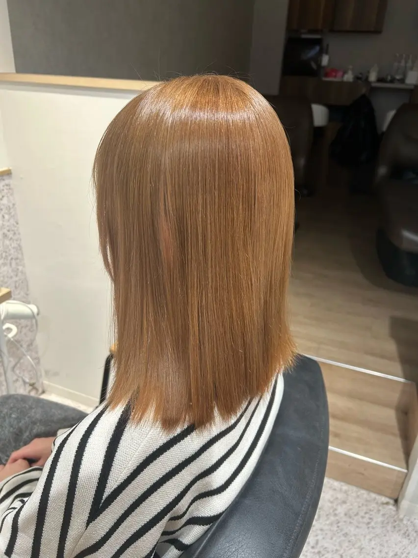 カラー ダブルカラー イヤリングカラー ハイトーンカラー インナーカラー 髪質改善 ヘアカラー ♡ハイトーン★ ネイル/しの♡のヘアスタイル