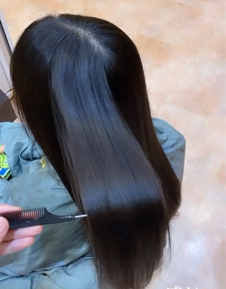 パーマ 韓国🇰🇷レイヤー 似合わせ顔まわりのヘアスタイル
