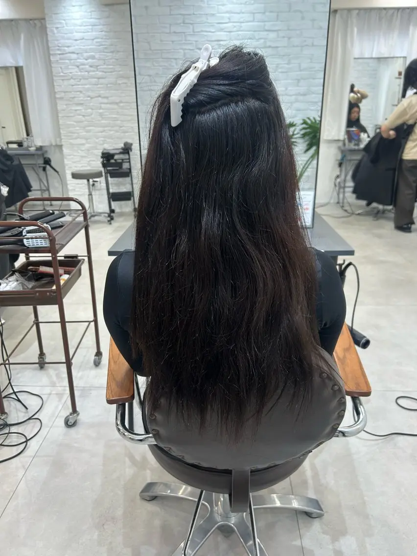ロング カラー カット ヘアカラー 縮毛矯正 小澤 一稀のヘアスタイル