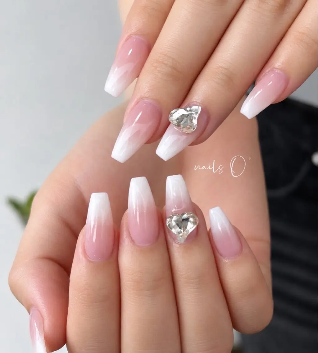 ネイル 大人可愛いネイル🎗 Hinaのネイルデザイン