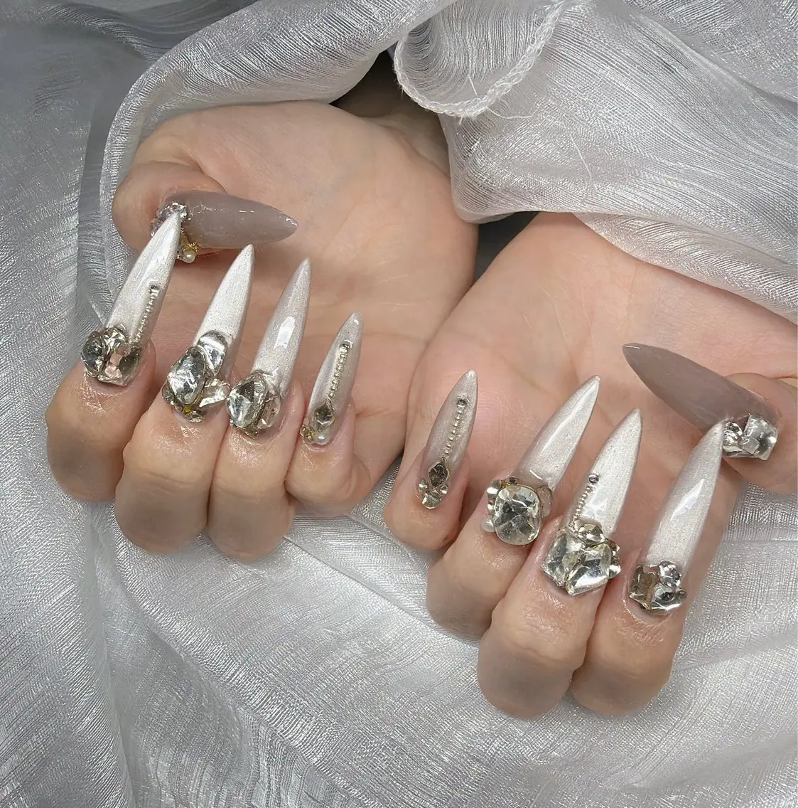 ネイル ハンドネイル Lee Nailsのネイルデザイン