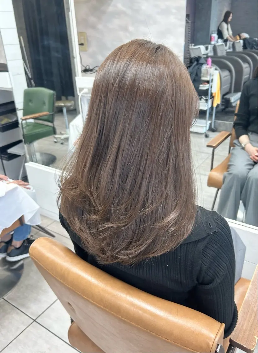 ミディアム レイヤーカット カット ヘアカラー レイヤー/艶髪カラー 森本くるみのヘアスタイル