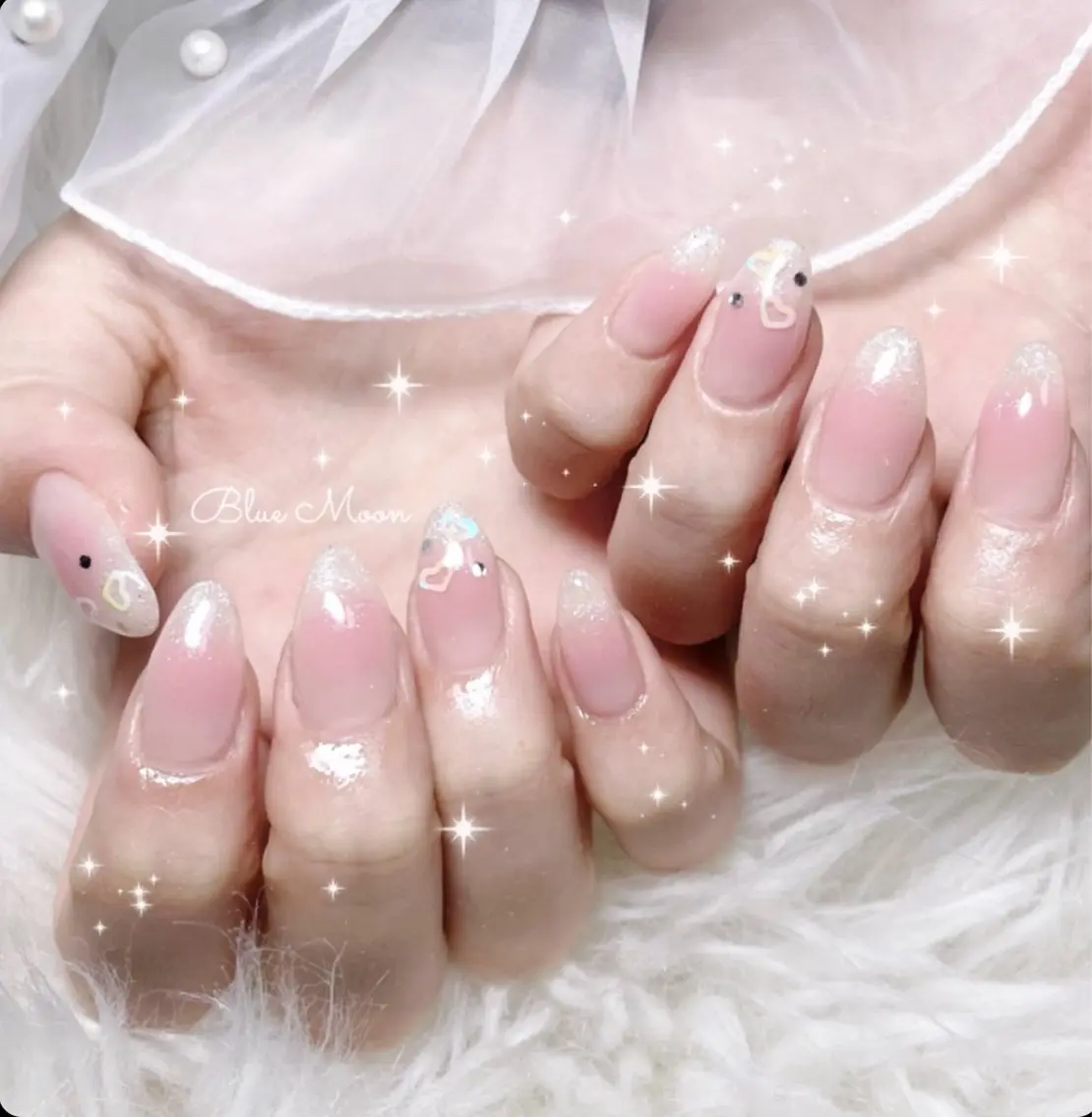 ネイル ハンドネイル フットネイル ハンドケア nail salon Blue Moonのネイルデザイン