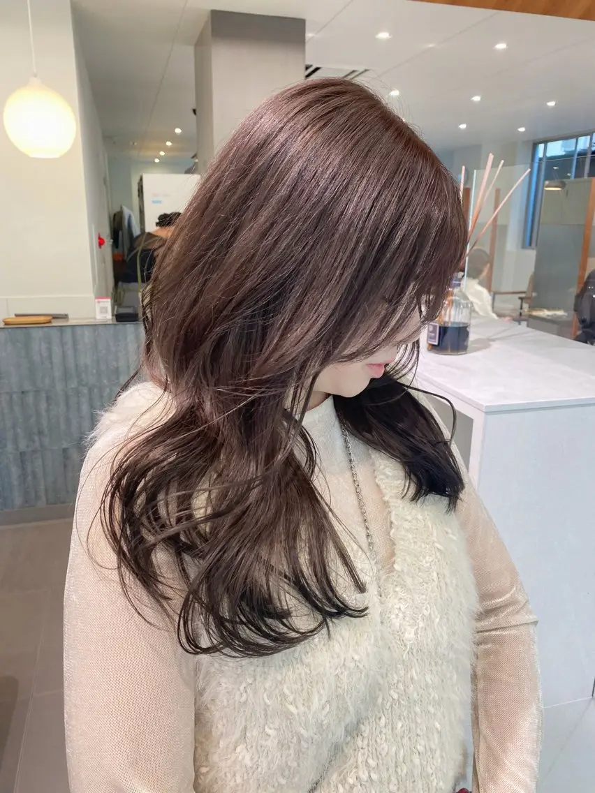 ロング レイヤーカット 🎀透明感× 暖色カラーつな🎀のヘアスタイル