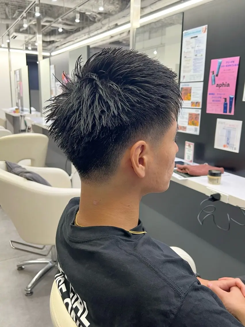 メンズ フェードカット カット パーマ ナチュラルヘア/ 似合わせ/三宅 昌太のヘアスタイル