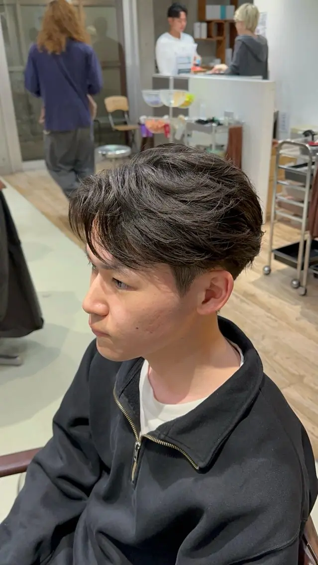 パーマ メンズ メンズパーマ fifth原宿 宮部蓮のヘアスタイル