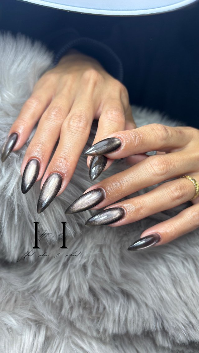 ネイル HatsuuNail salonアリスのネイルデザイン
