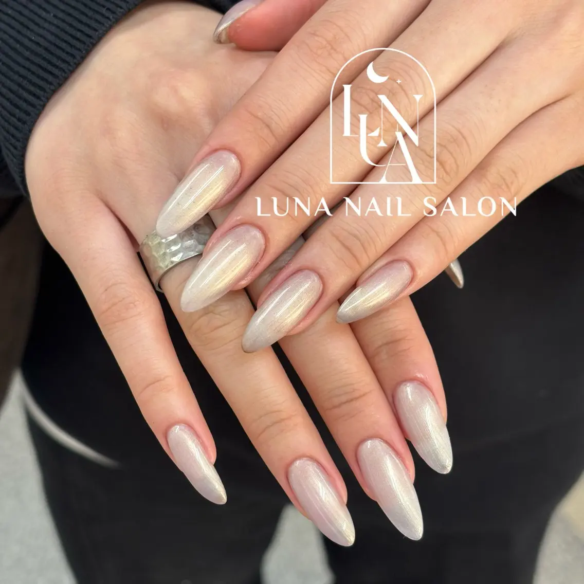 ネイル アートネイル フレンチネイル ジェルネイル ガラスフレンチ 韓国ネイル ハンドネイル ハンドケア LUNA Nail salon💕のネイルデザイン