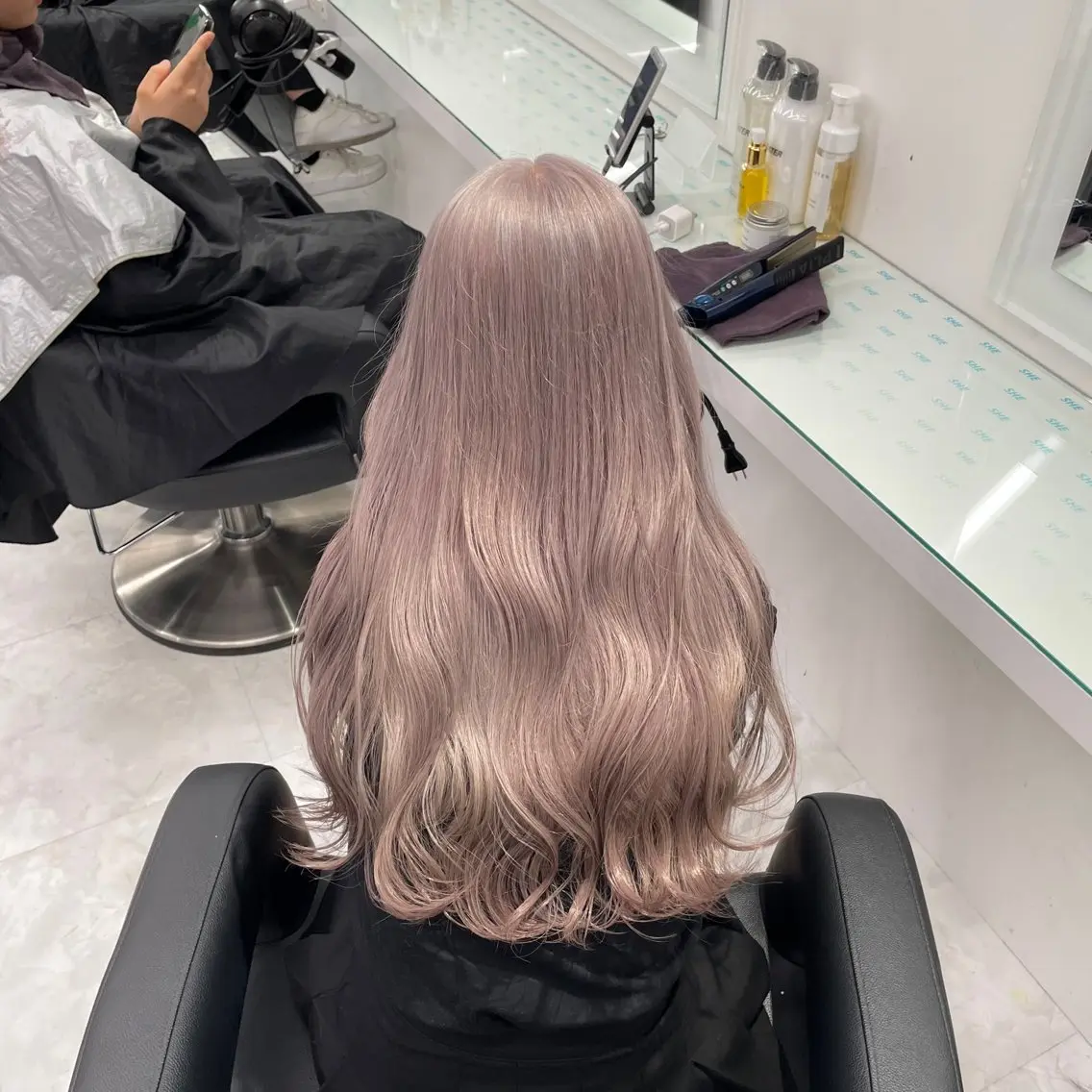 ロング カラー ヘアアレンジ ヘアカラー トリートメント ヘッドスパ ヘアセット ウルフカット×ハイ トーン職人🤍ゆうひのヘアスタイル