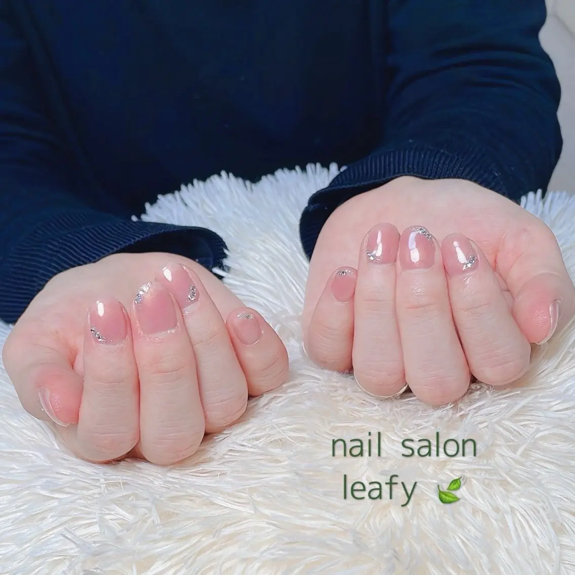 ネイル シンプルネイル ストーンネイル ネイルサロン leafyのネイルデザイン