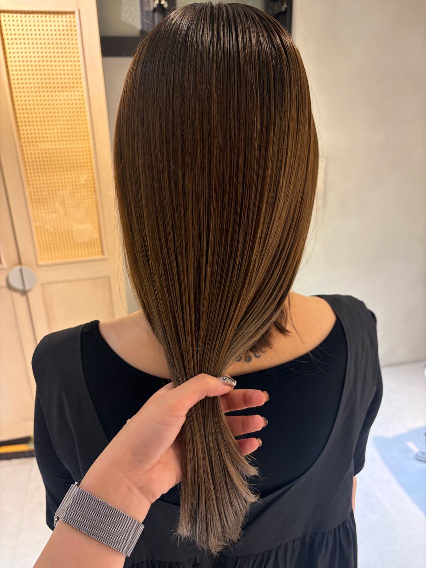 ロング カラー 透明感カラー ヘアカラー 🪐透明感カラー/ カワクボ モネのヘアスタイル