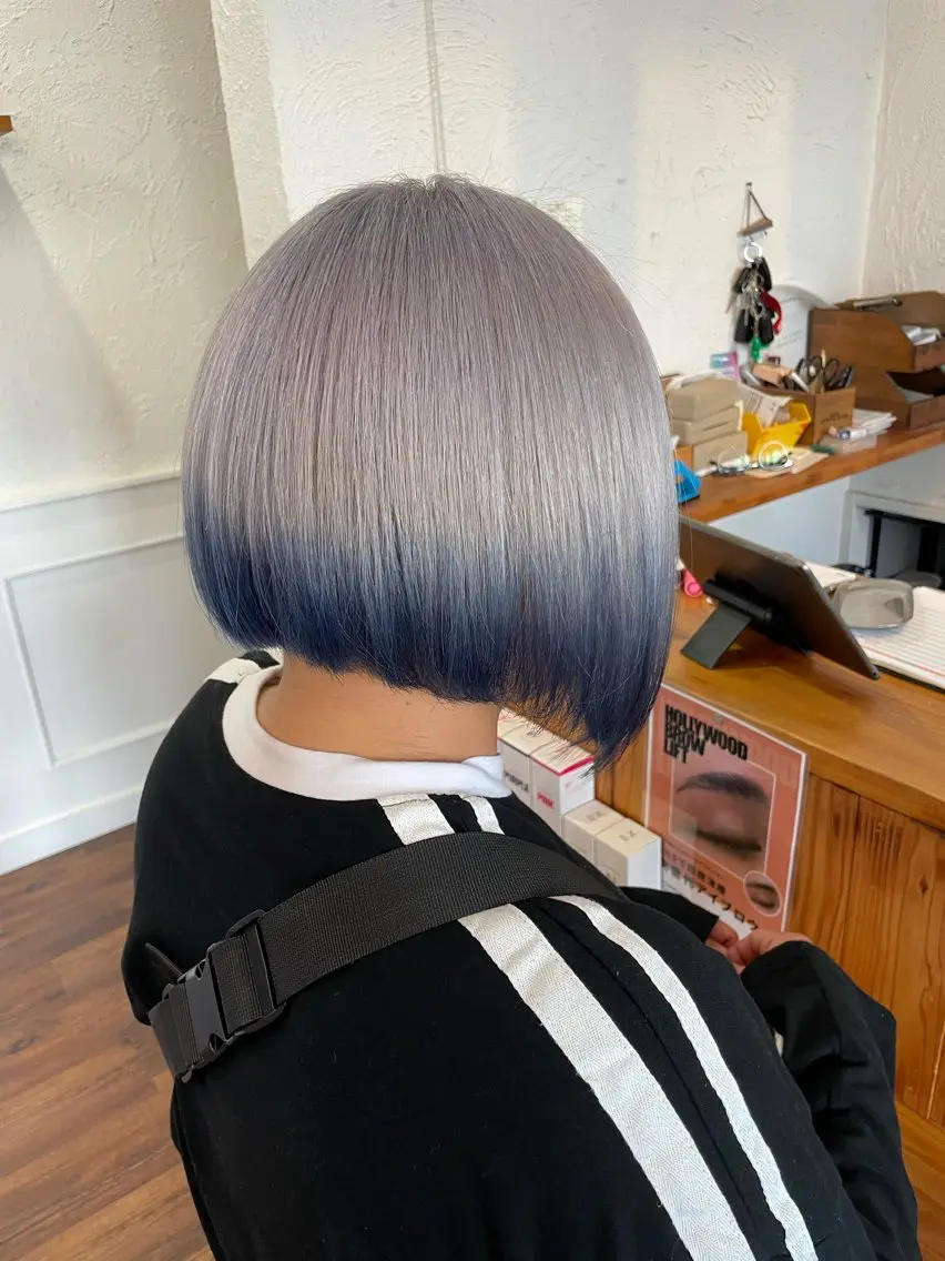 ショート ヘアカラー 下林 雅明のヘアスタイル