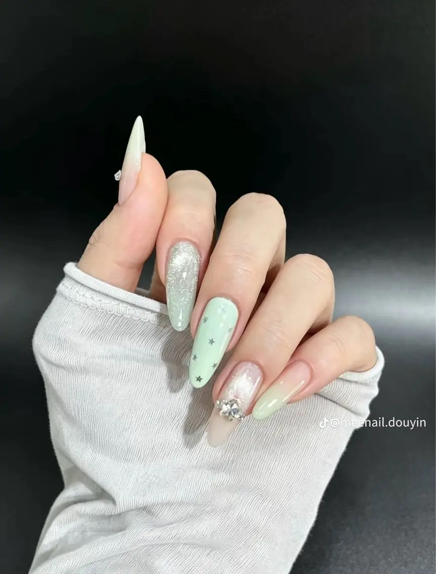 ネイル 韓国ネイル マグネットネイル 持ち込み ハンドネイル Dyo Nail_Royalのネイルデザイン