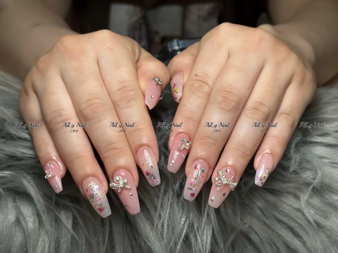 ネイル アートネイル ジェルネイル マグネットネイル ニュアンスネイル シンプルネイル ハンドネイル AiLy Nail 上野店のネイルデザイン