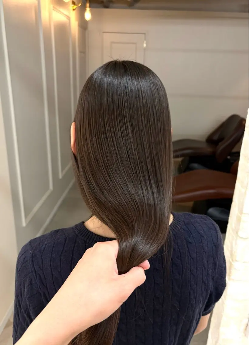 ロング カット ヘアカラー トリートメント 美髪矯正🤎レイヤー /髪質改善/issaのヘアスタイル