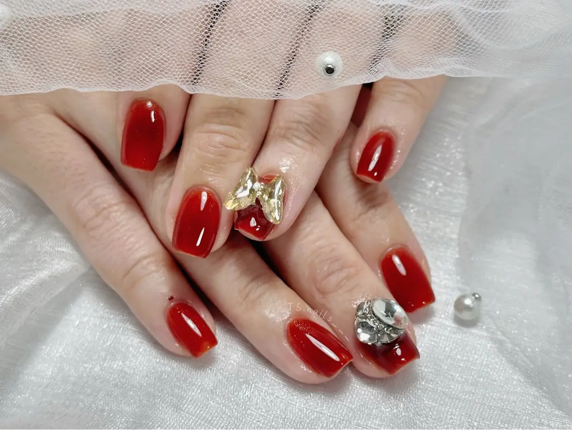 ネイル キラキラネイル マグネットネイル 持ち込み シンプルネイル ハンドネイル ハンドケア TS. nails___のネイルデザイン
