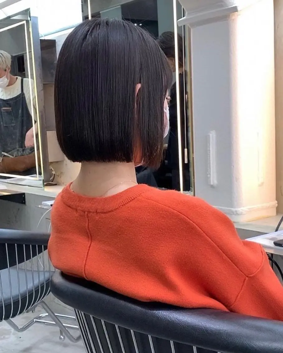 ミディアム カット ヘアカラー 縮毛矯正 トリートメント 💖ボブ/縮毛矯正 顔周りレイヤー/ユイのヘアスタイル
