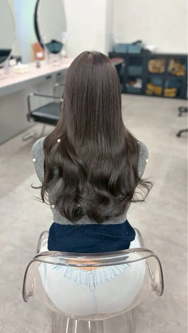 ロング カラー 東頭 さくらのヘアスタイル