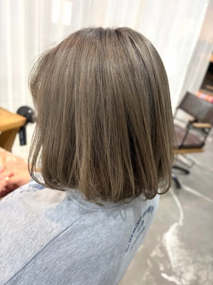 ショート カラー ベージュカラー オリーブベージュ オレンジ ボブ 渡邉 光姫のヘアスタイル