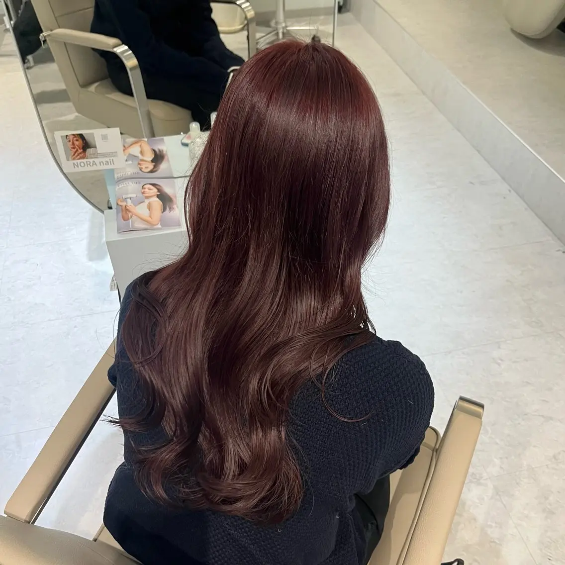 ロング カラー ブリーチ ダブルカラー ブリーチなしカラー ヘアカラー 顔周りカット／透明感 カラー／Kurumeのヘアスタイル
