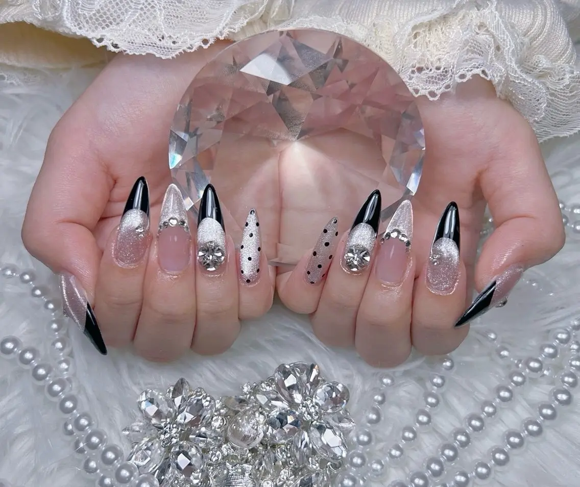 ネイル アートネイル オーロラネイル チークネイル 長さ出し フットネイル Miya _nailのネイルデザイン